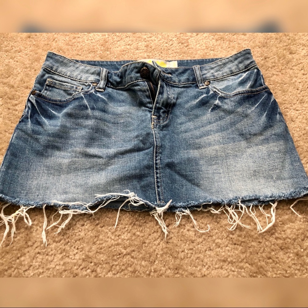 BLUE JEAN CUT OFF MINI SKIRT